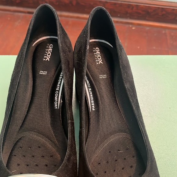 Geox Respira Black Suede Pumps with Block Heel - Picture 5 of 9